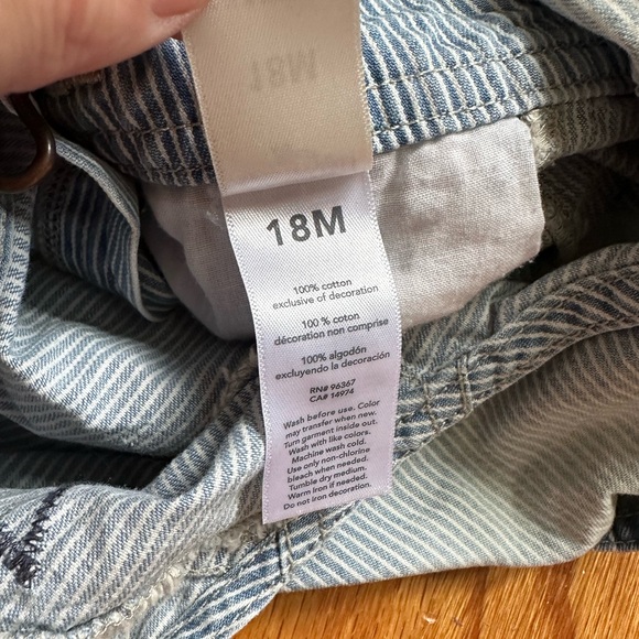 Oshkosh Pinstripe Blue Overall Shorts - 18 Months Cute Denim Overalls - Picture 3 of 6